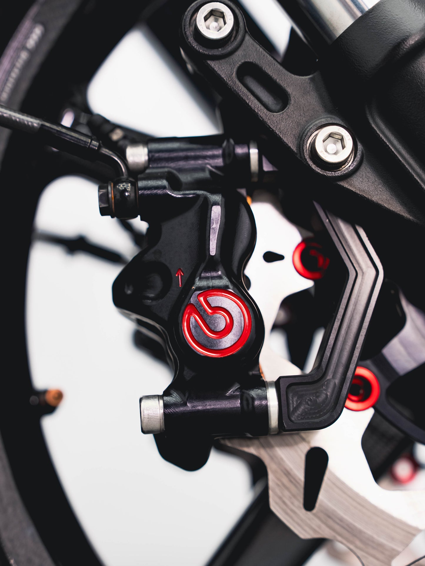 2019 FXDR 182HP/164TQ CARBON WHEELS