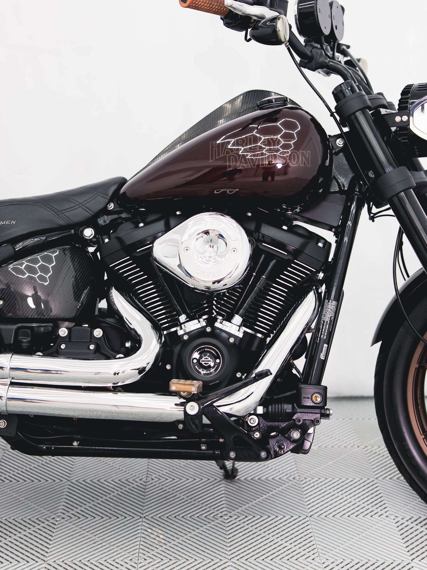 2021 LOW RIDER S CRIMSON RED