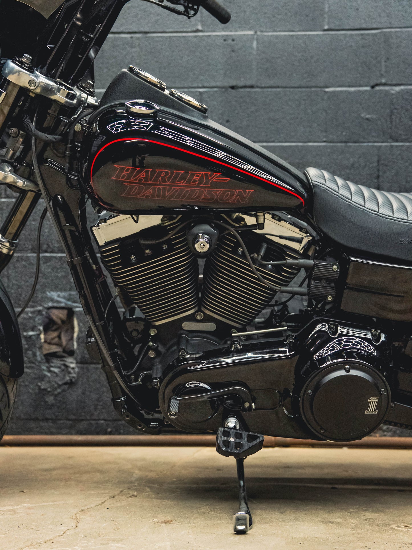 2015 FXDL