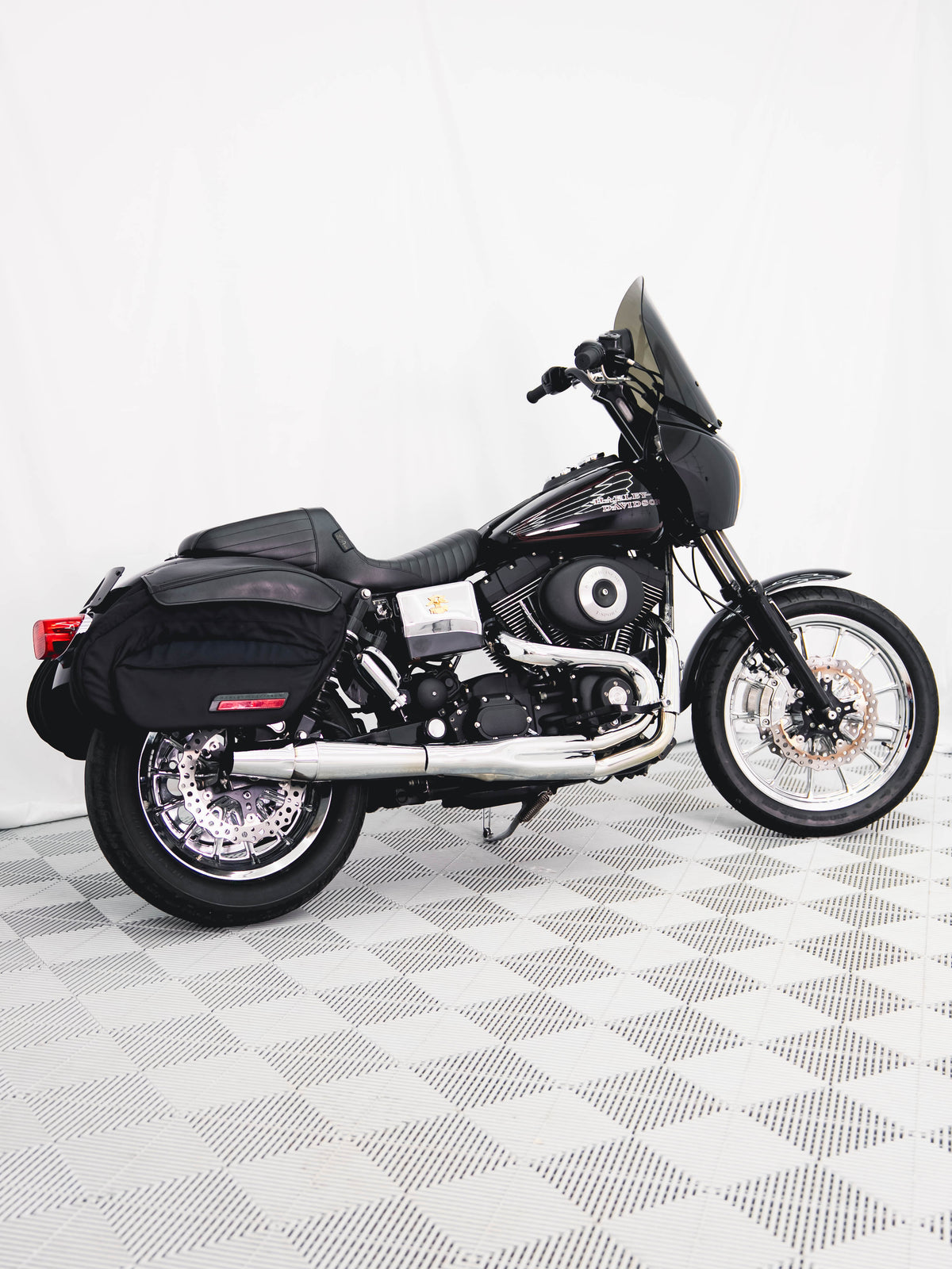2002 FXDXT