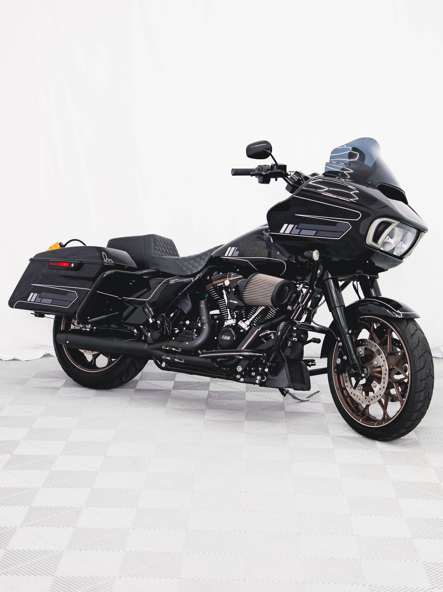 2023 ROAD GLIDE ST 135" CRATE MOTOR 3k MILES