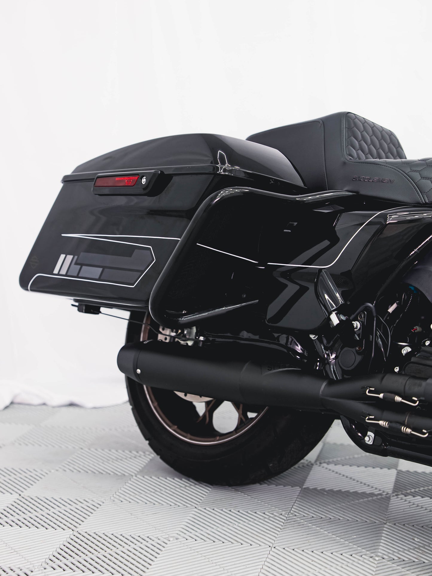 2023 ROAD GLIDE ST 135" CRATE MOTOR 3k MILES