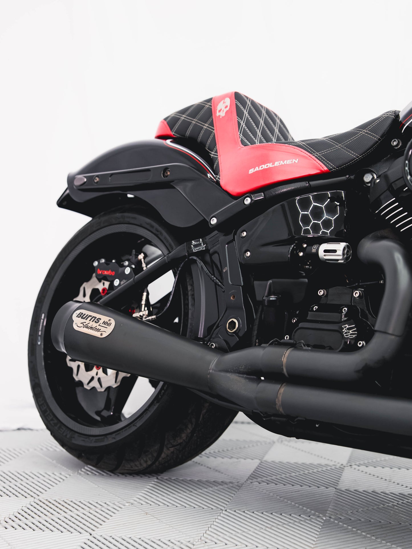 2019 FXDR 182HP/164TQ CARBON WHEELS