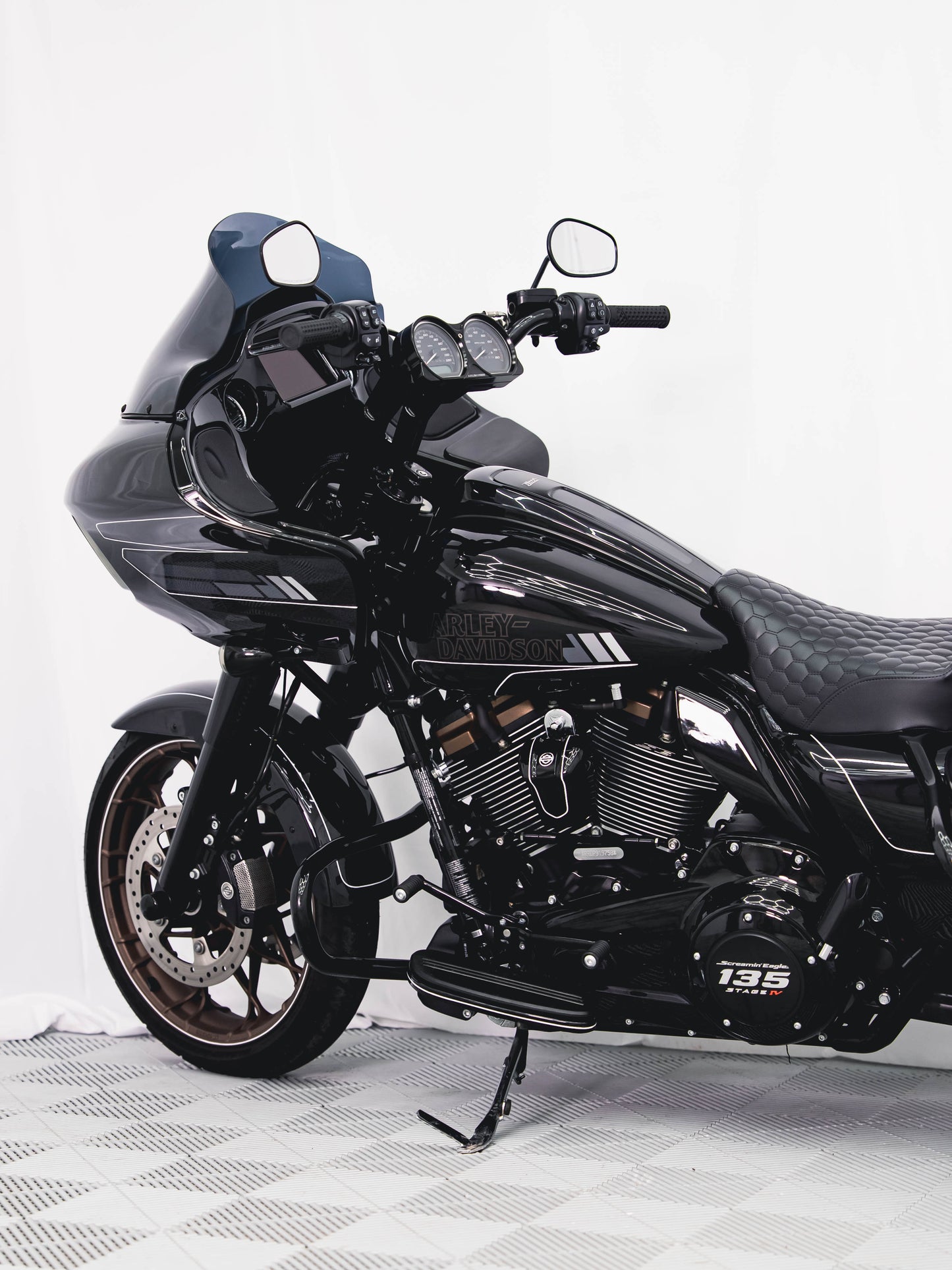 2023 ROAD GLIDE ST 135" CRATE MOTOR 3k MILES