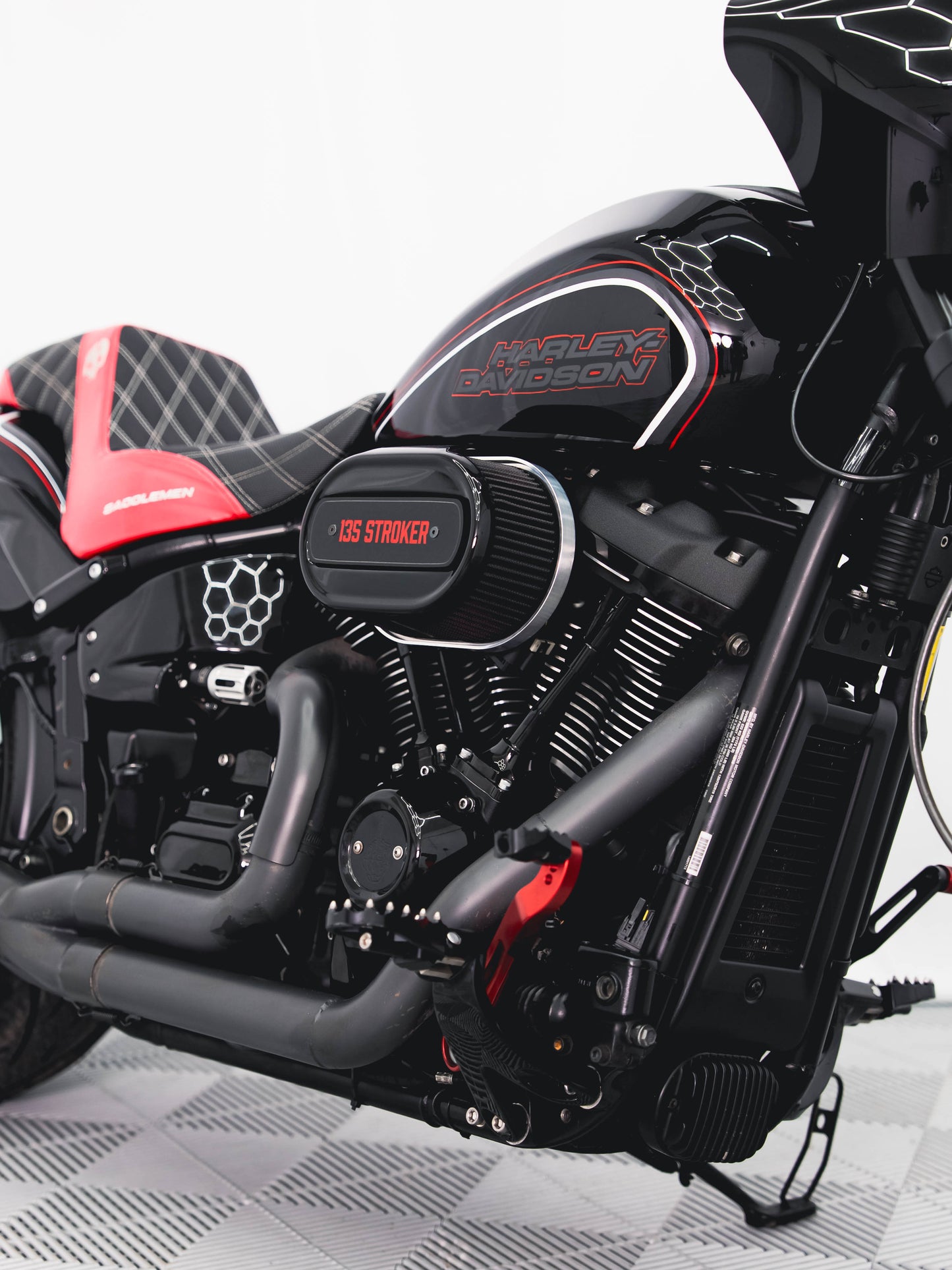 2019 FXDR 182HP/164TQ CARBON WHEELS