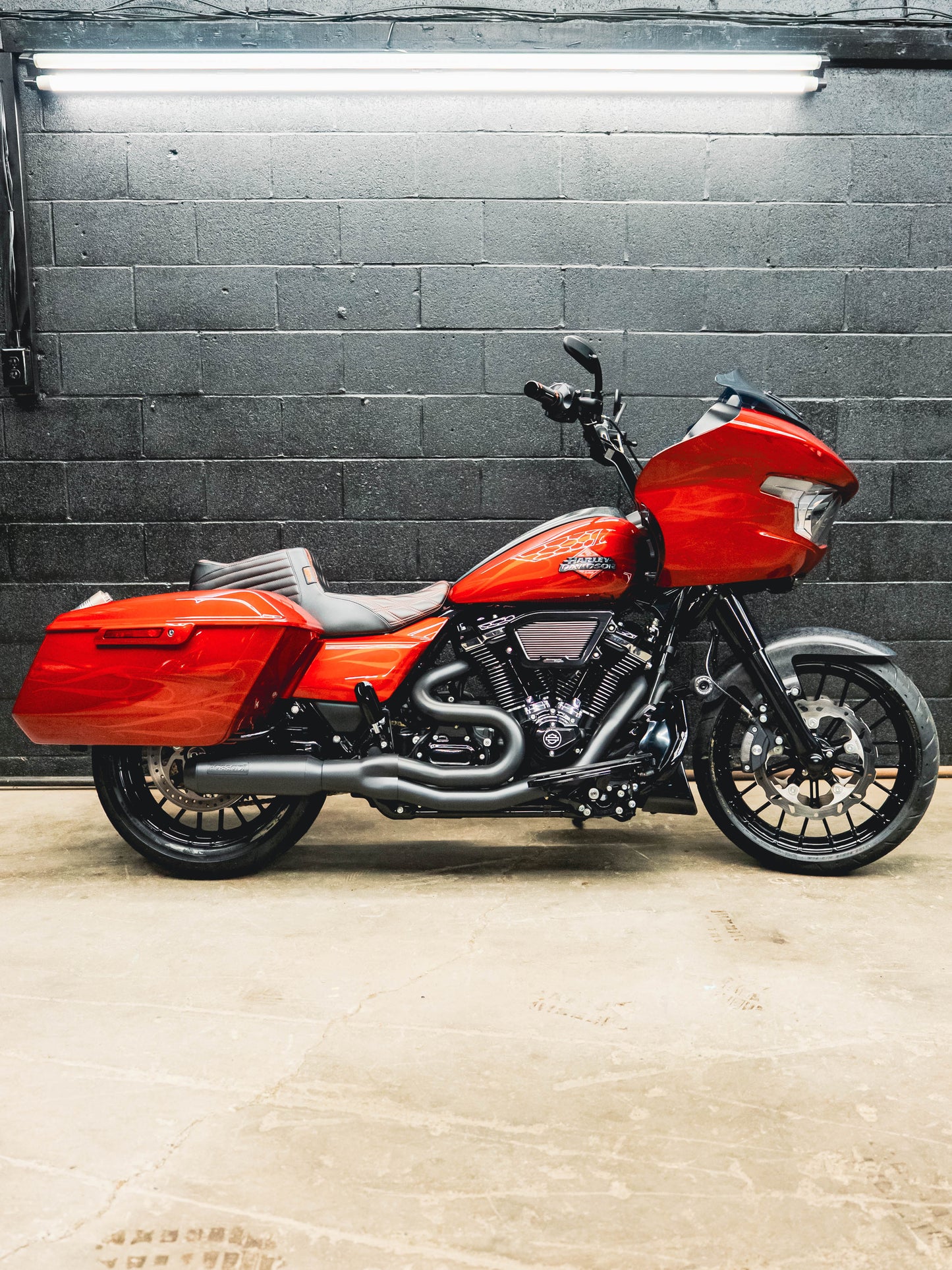 2025 ROAD GLIDE 190 MILES