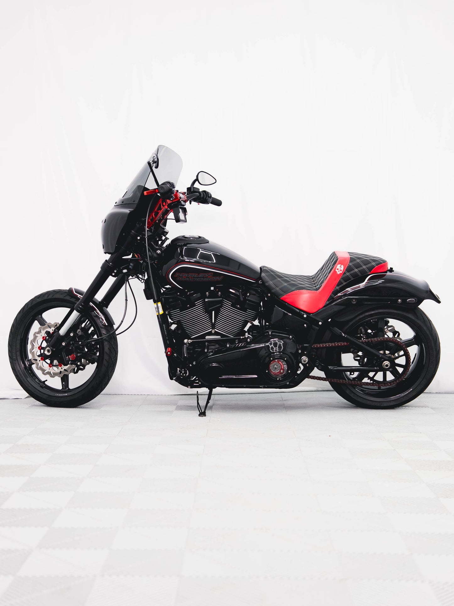 2019 FXDR 182HP/164TQ CARBON WHEELS