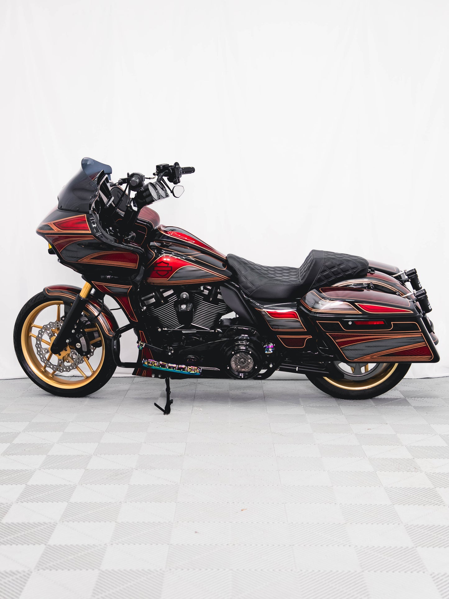 2022 ROAD GLIDE ST MOONSHINE HP