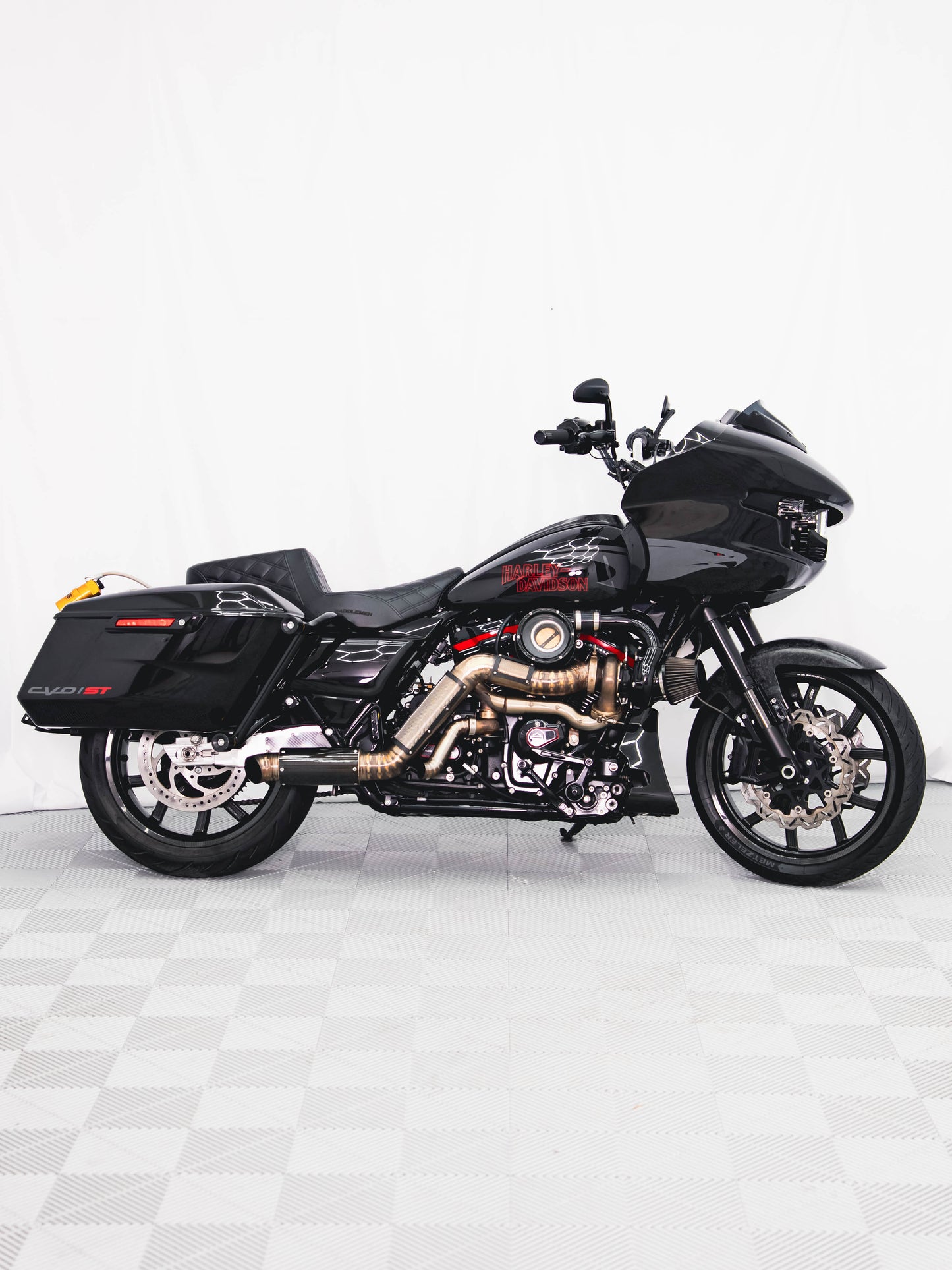 2024 CVO ST 205HP! 2k MILES!