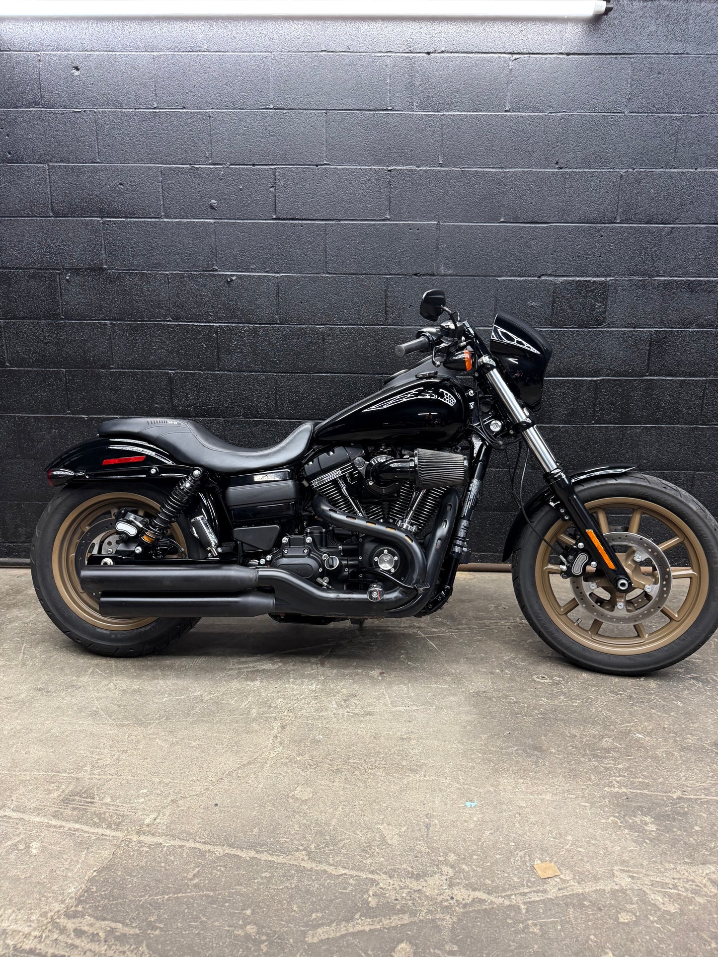 2017 FXDLS