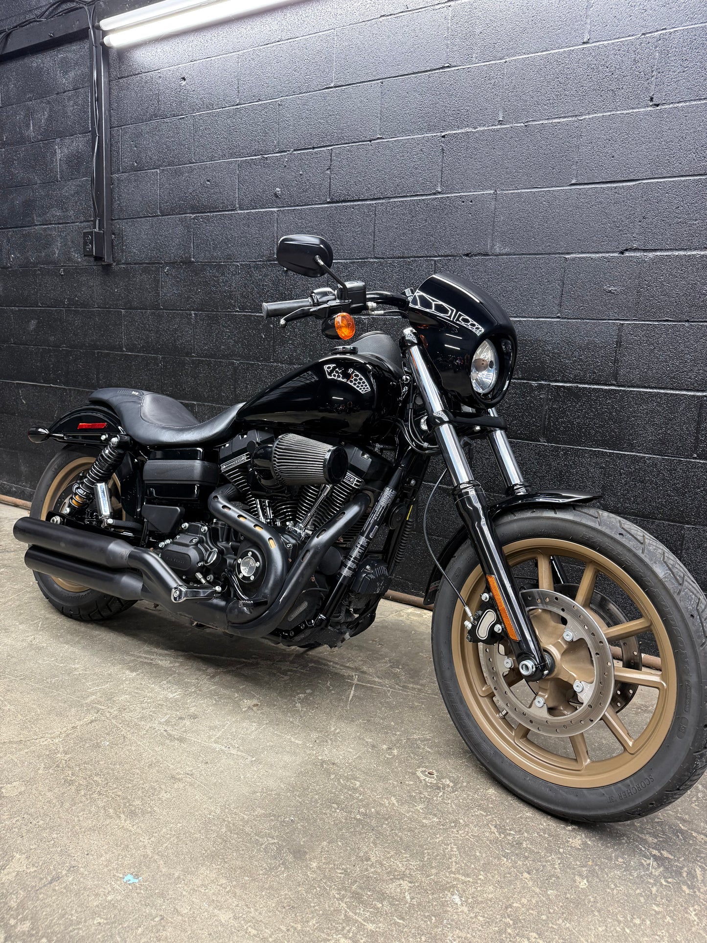 2017 FXDLS