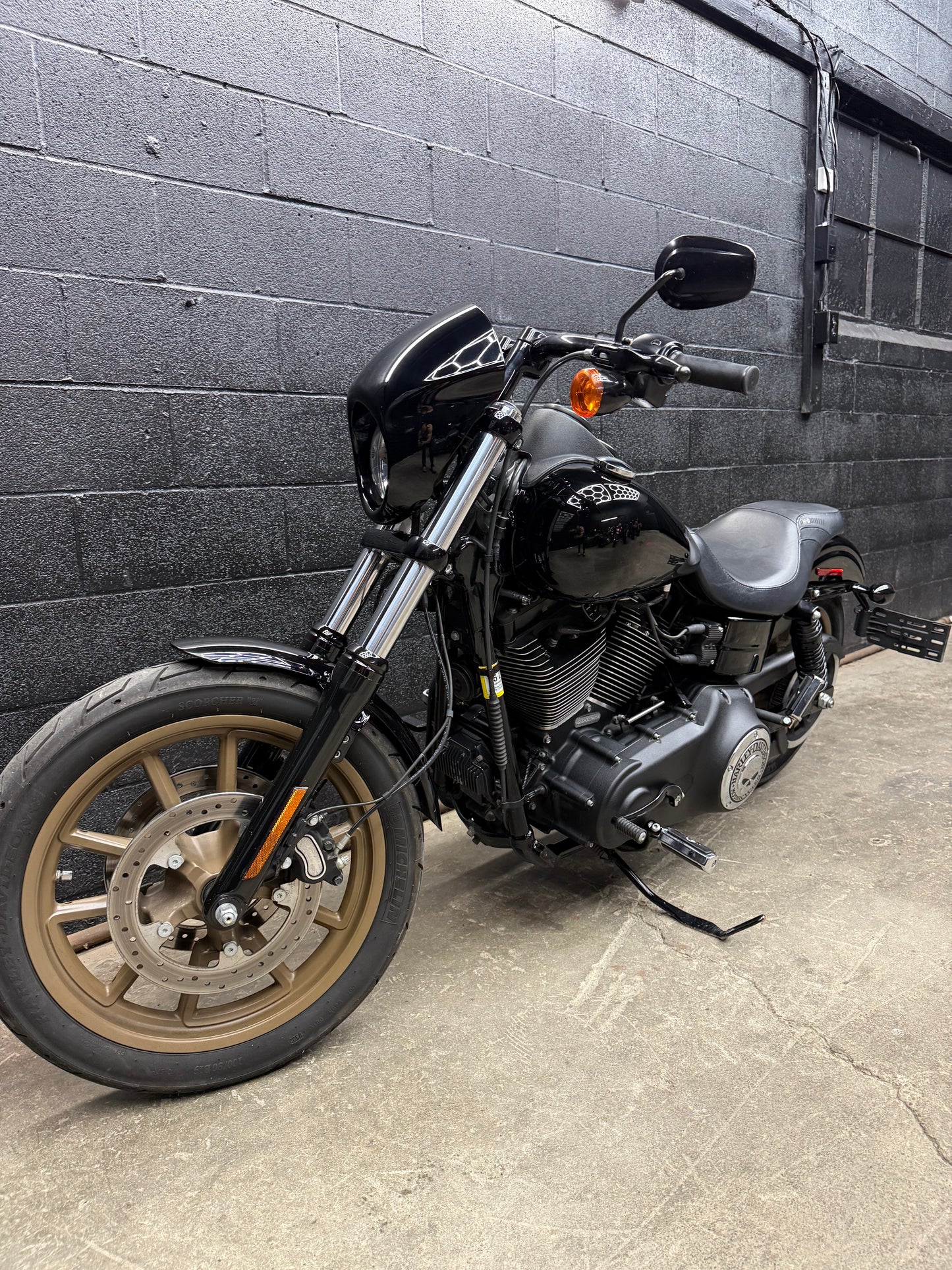 2017 FXDLS