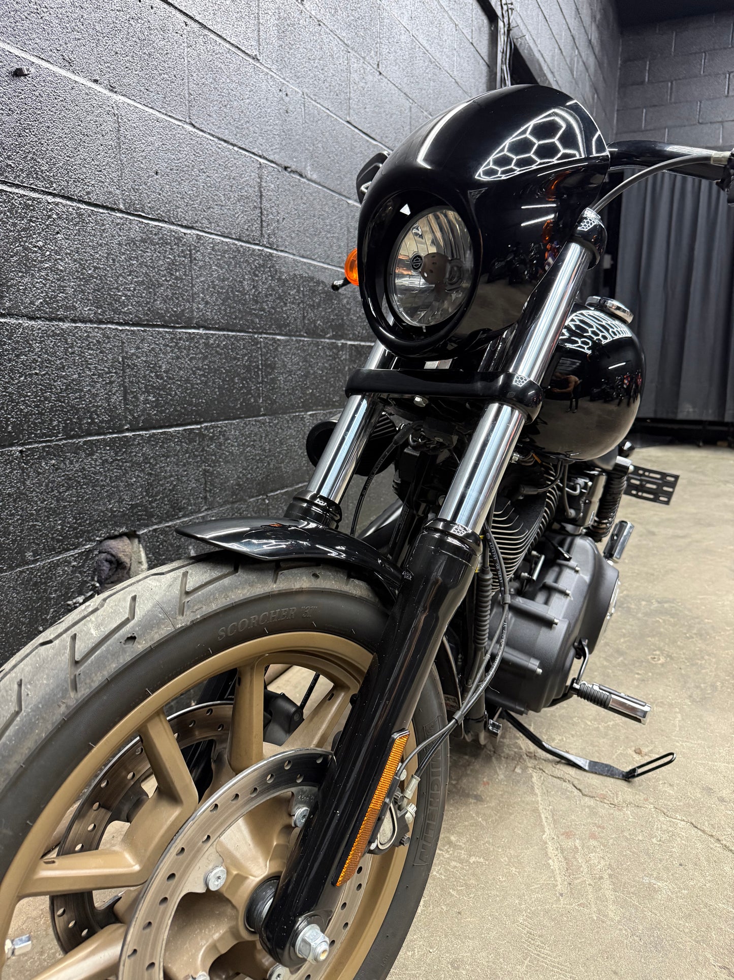 2017 FXDLS