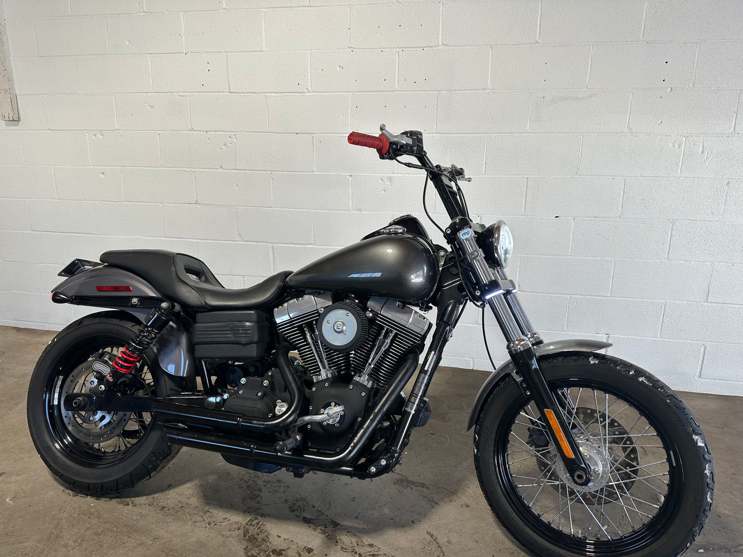 2008 FXDB