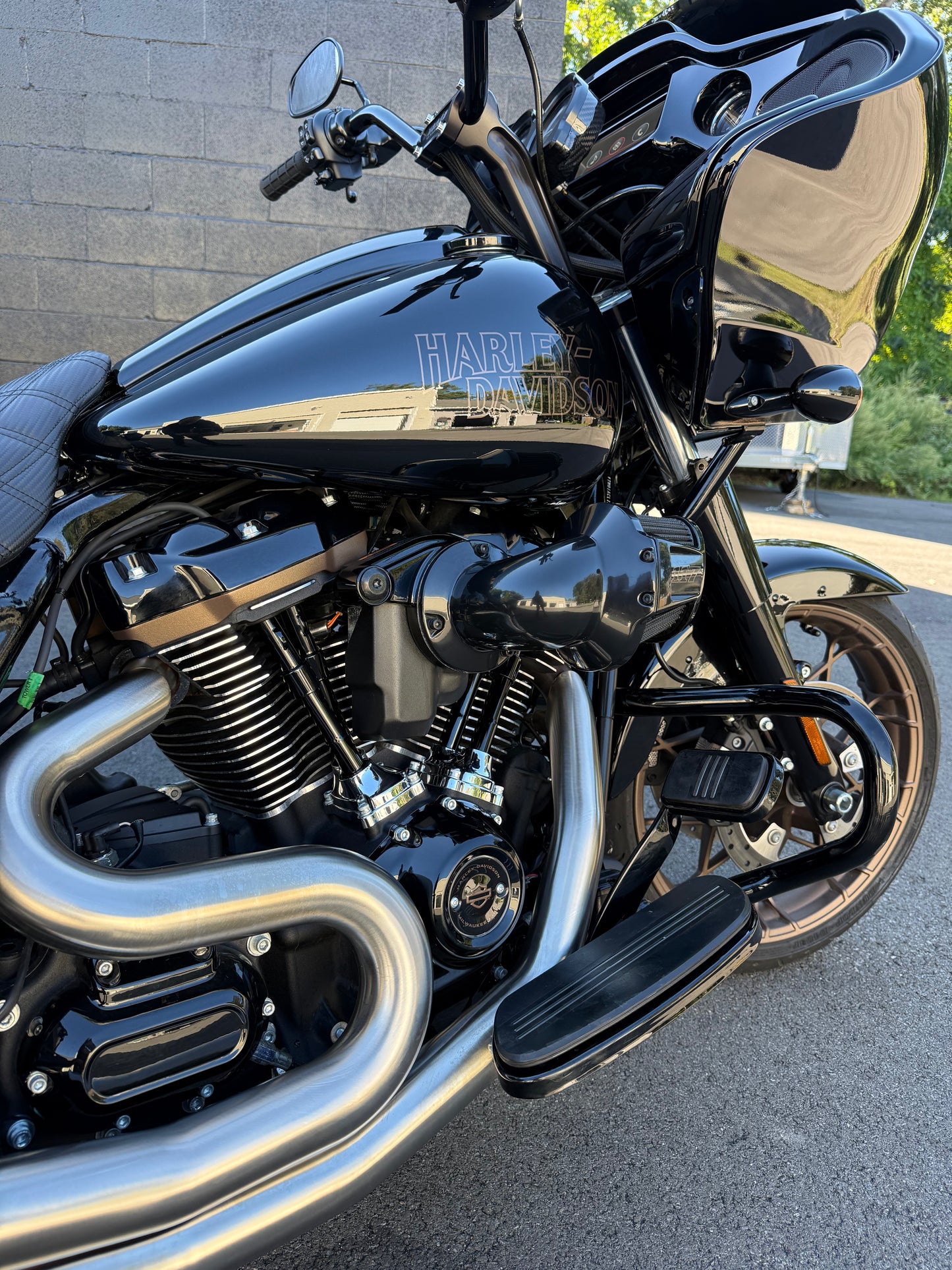 2023 ROAD GLIDE ST 2K MILES!