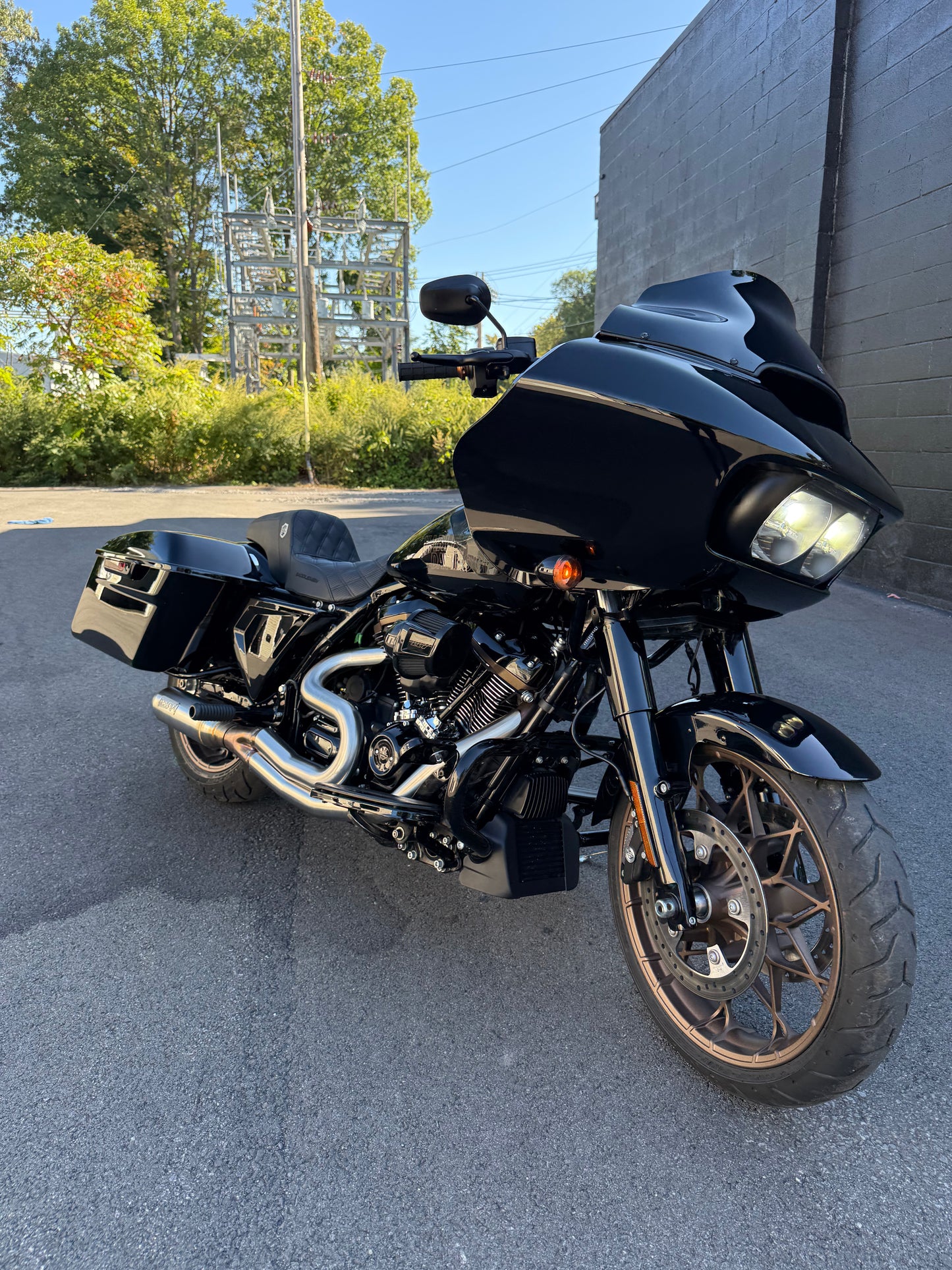 2023 ROAD GLIDE ST 2K MILES!