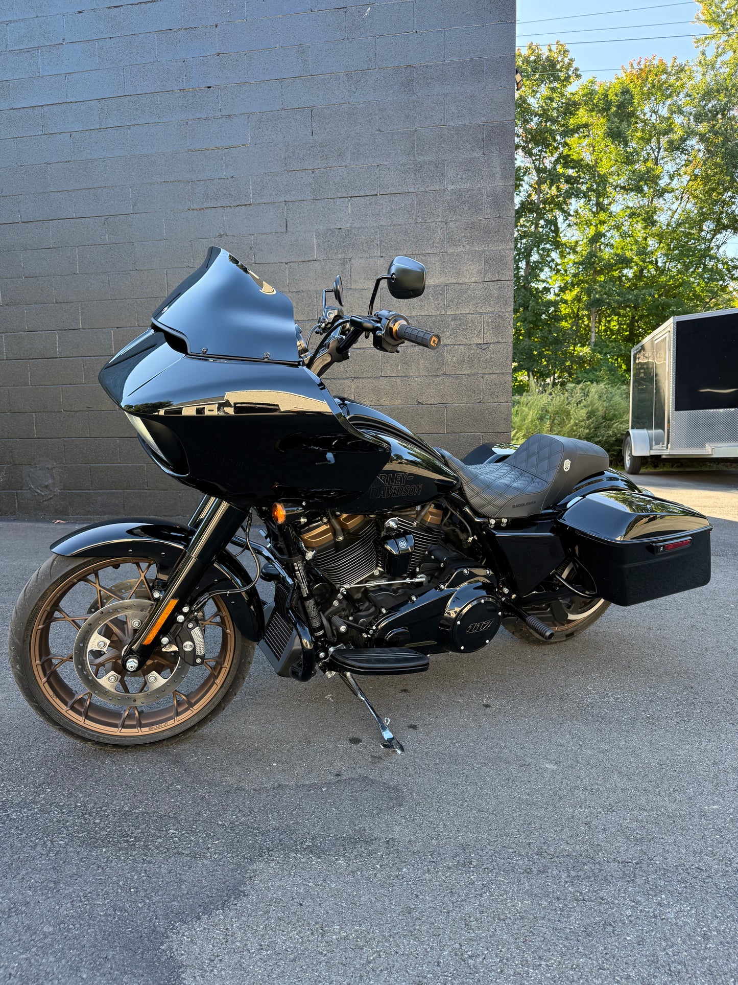 2023 ROAD GLIDE ST 2K MILES!