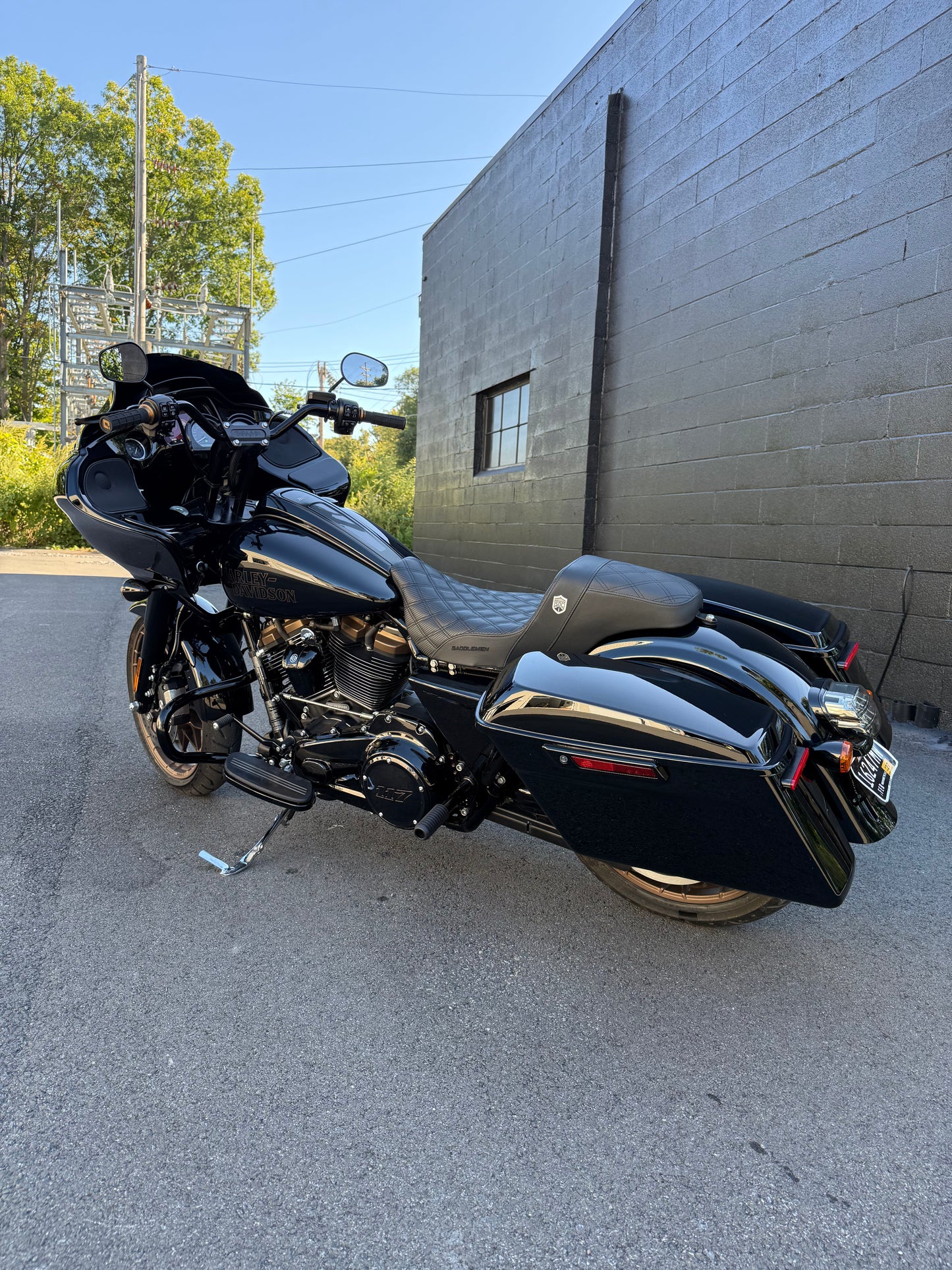 2023 ROAD GLIDE ST 2K MILES!