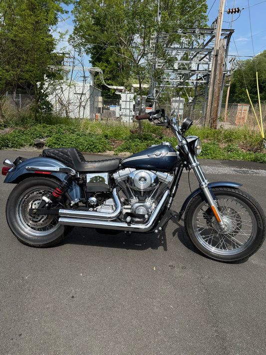2003 FXD