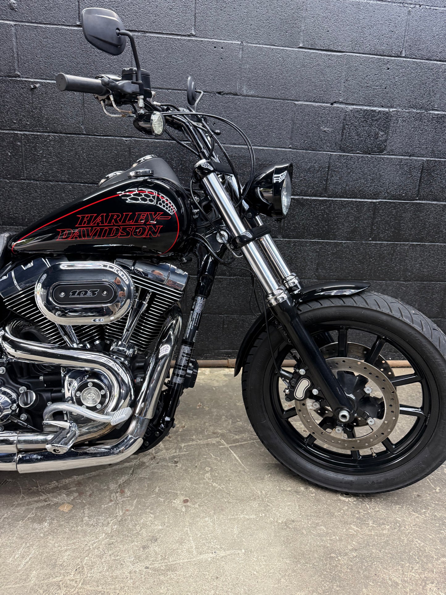 2016 FXDL
