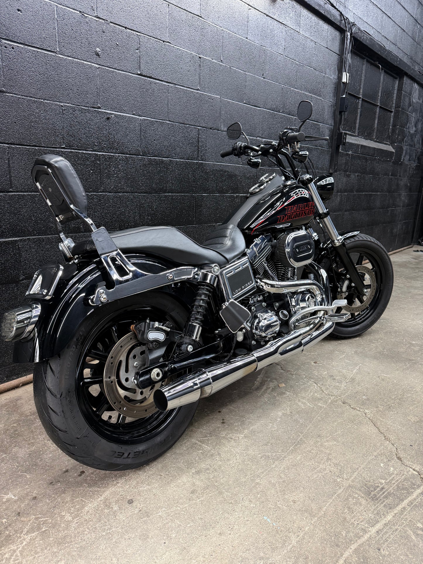 2016 FXDL