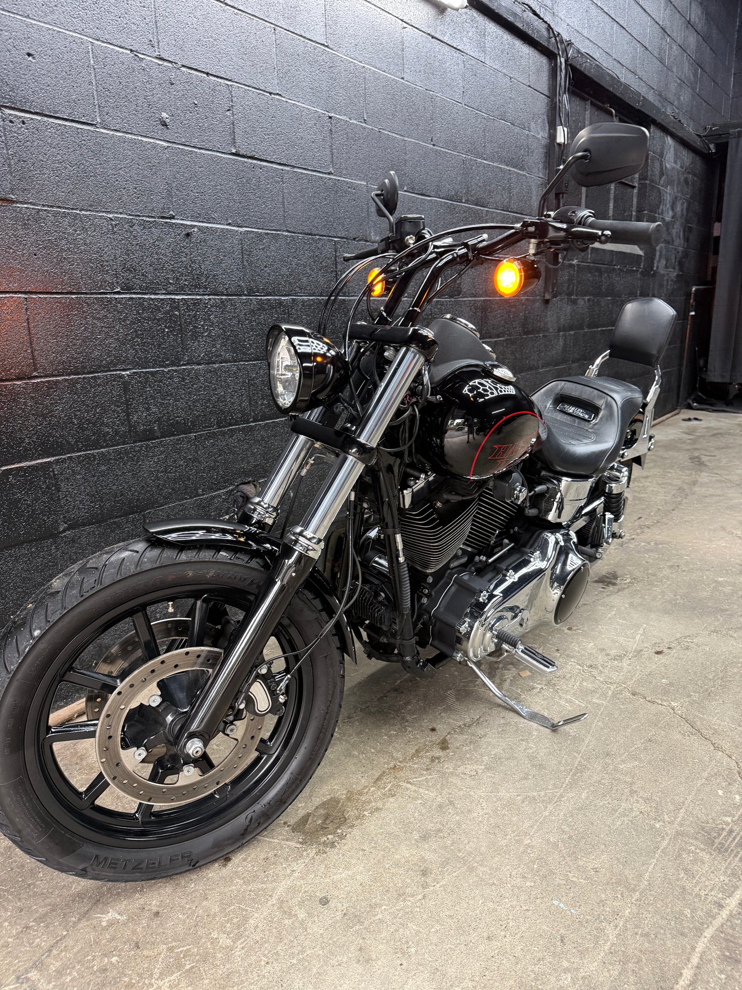 2016 FXDL