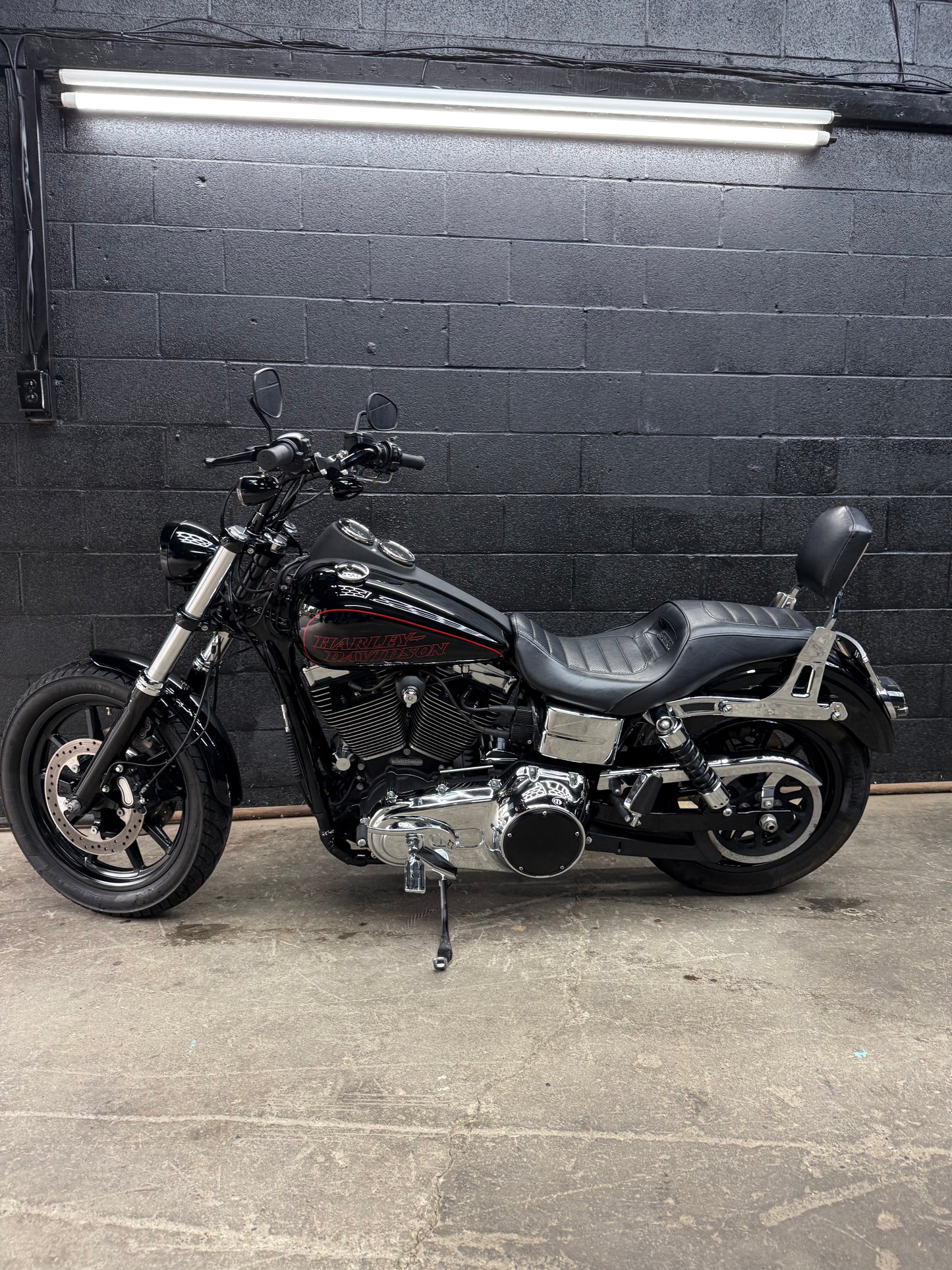 2016 FXDL