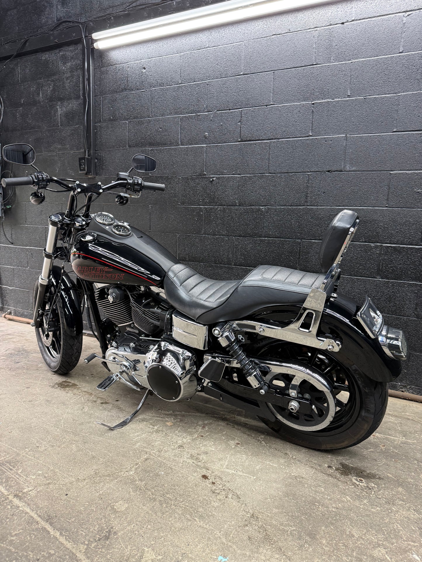 2016 FXDL