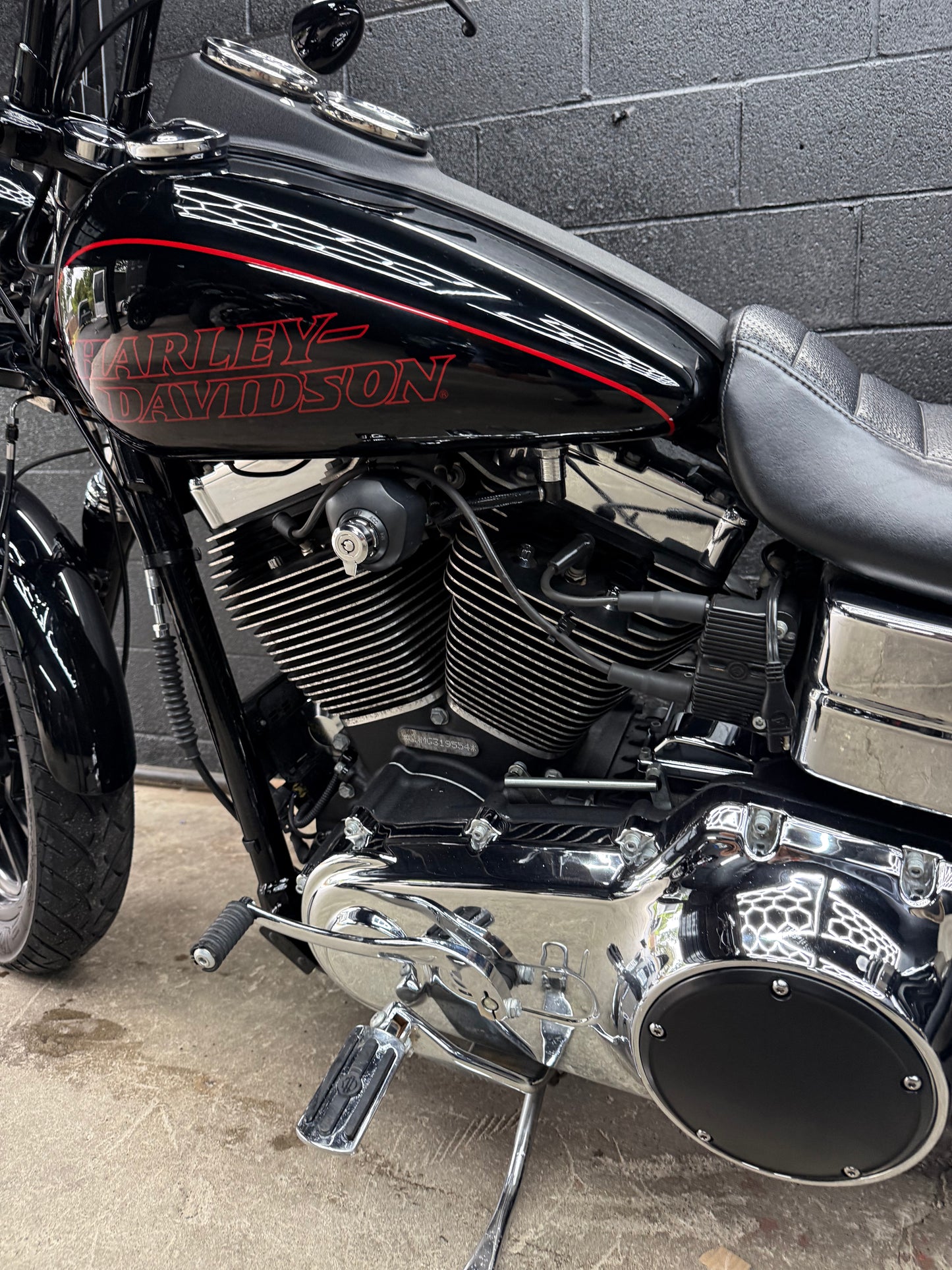 2016 FXDL