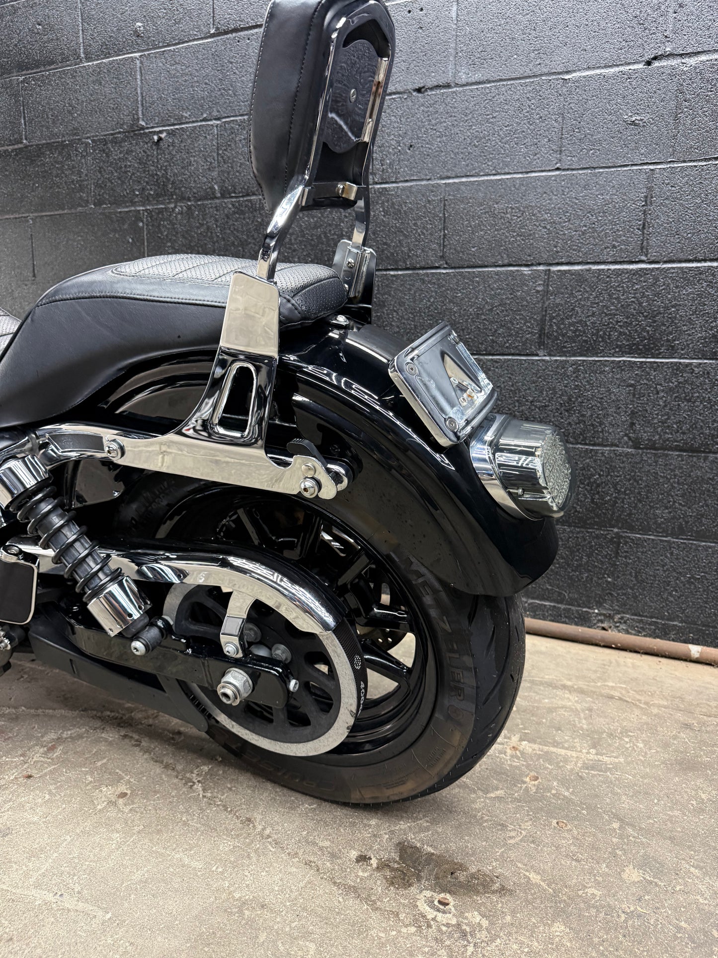 2016 FXDL