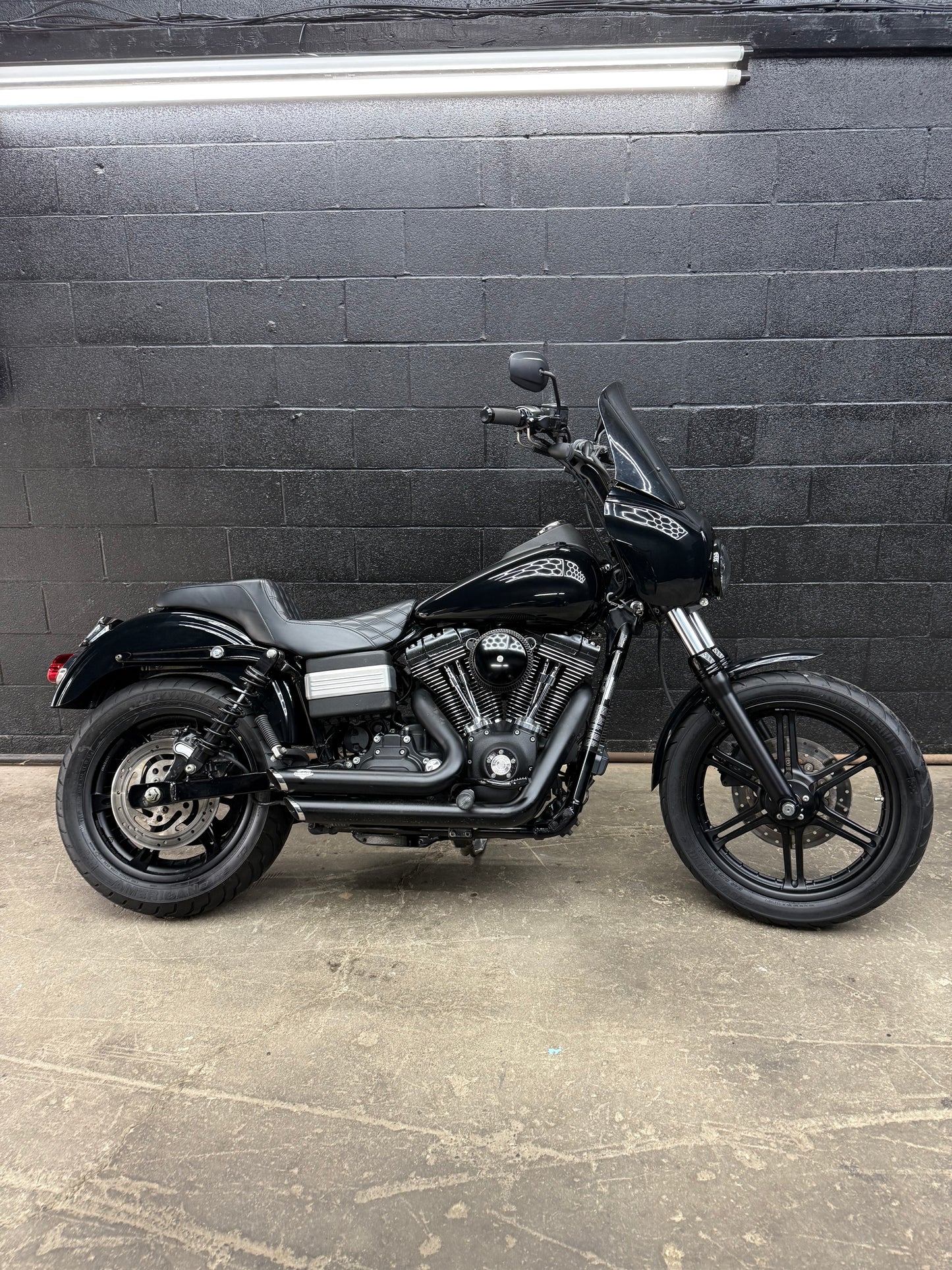2007 FXDB