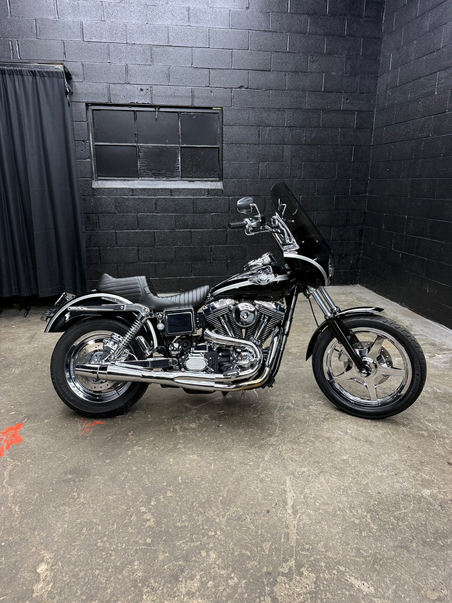 2003 FXDL 5900 MILES!
