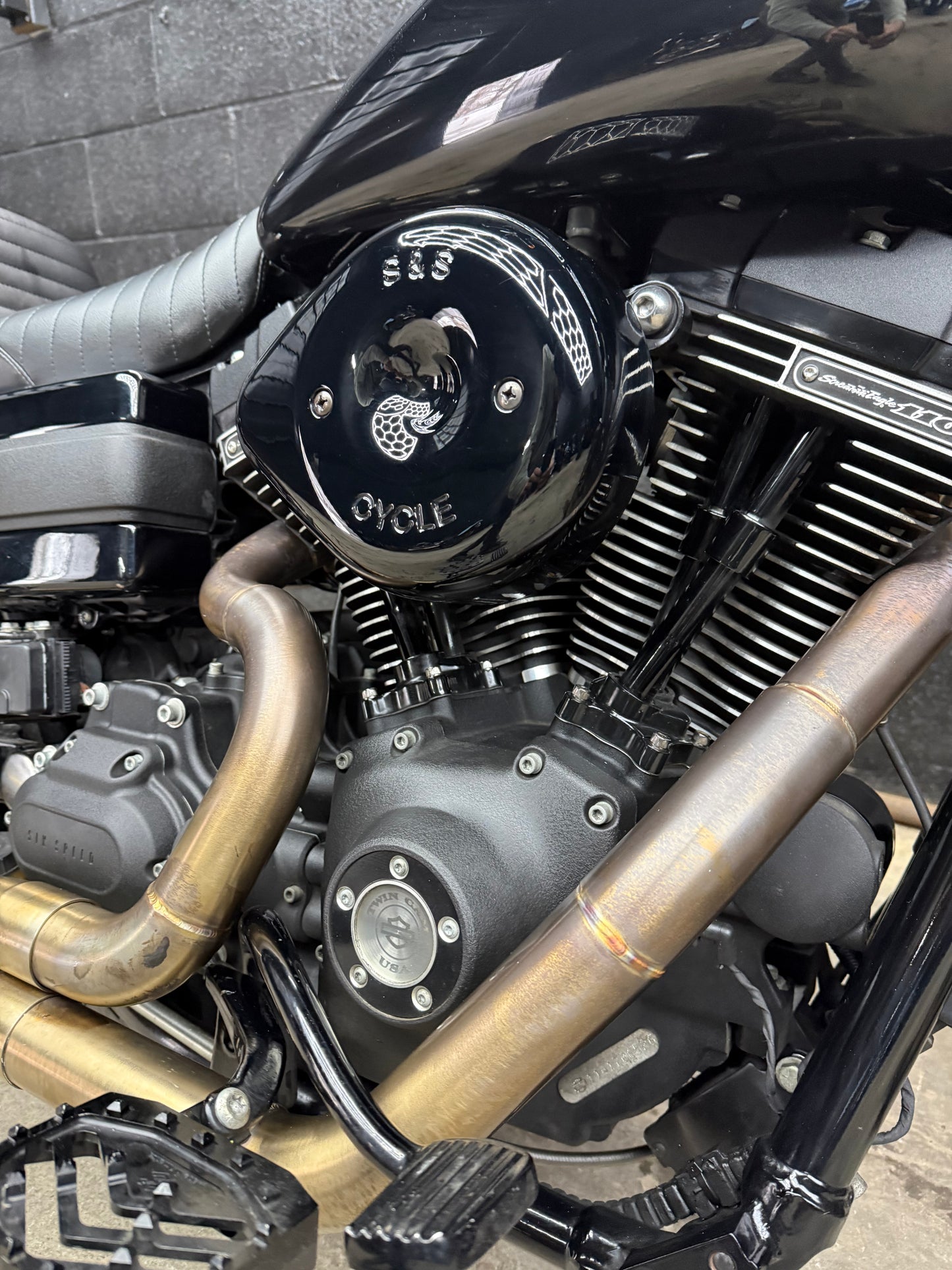 2017 FXDLS 4k MILES! MOONSHINE BUILT