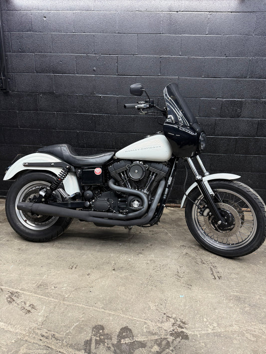 2002 FXDX
