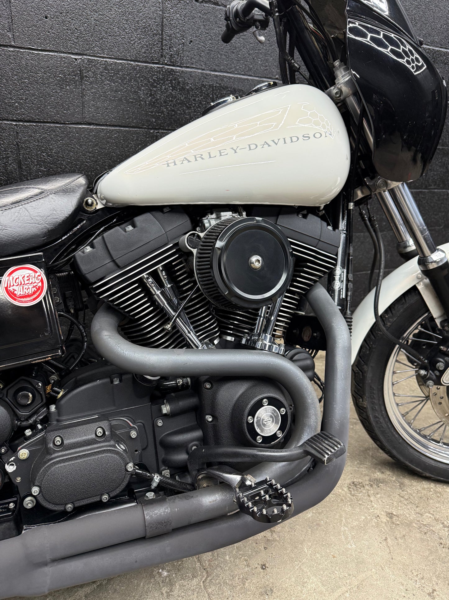 2002 FXDX