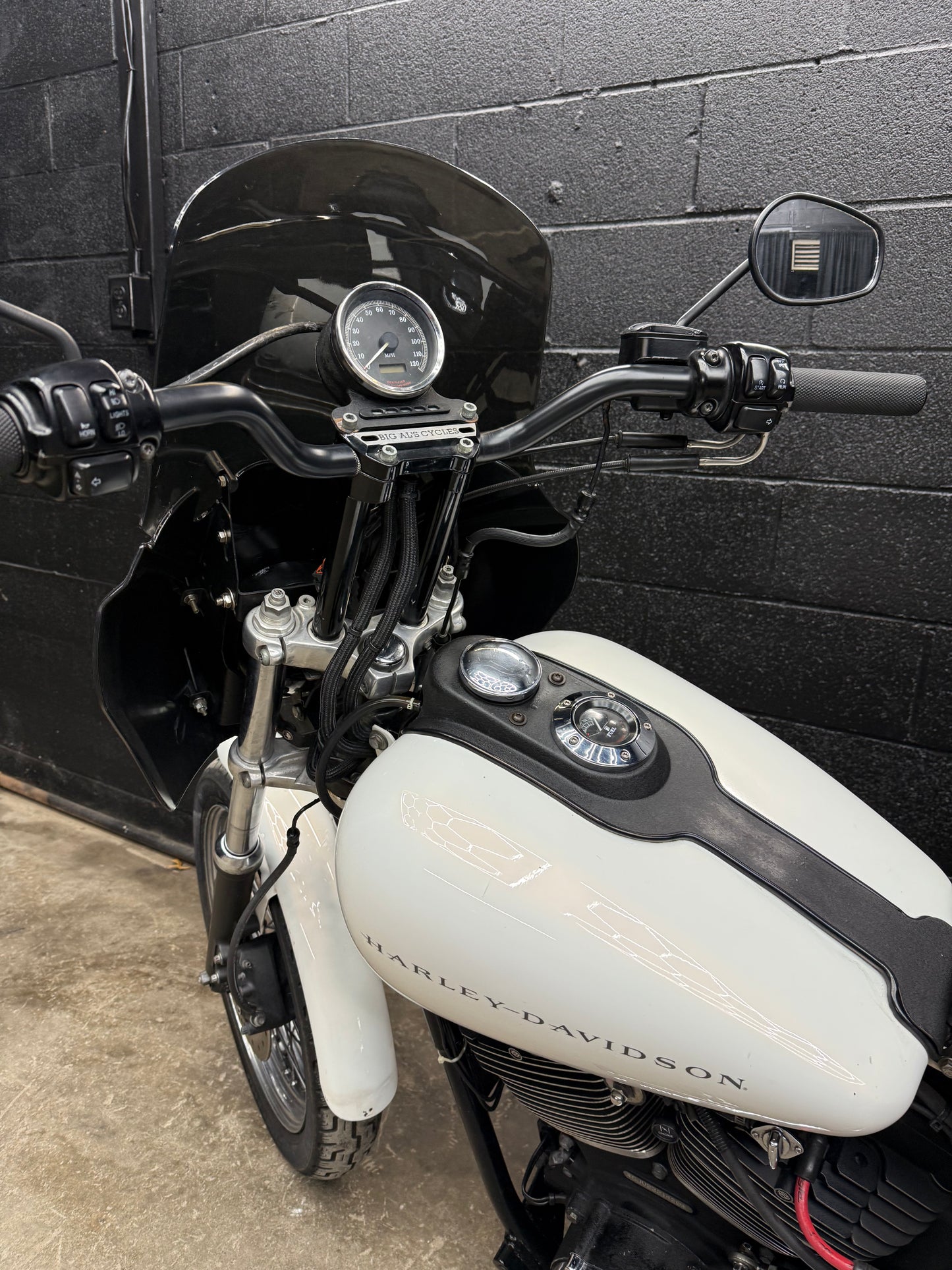 2002 FXDX
