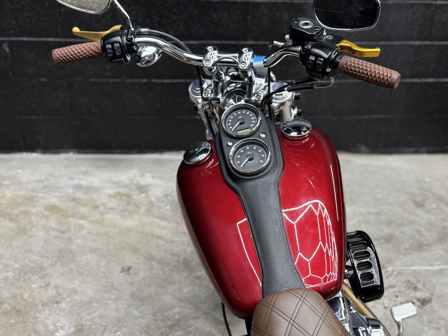 2017 FXDL