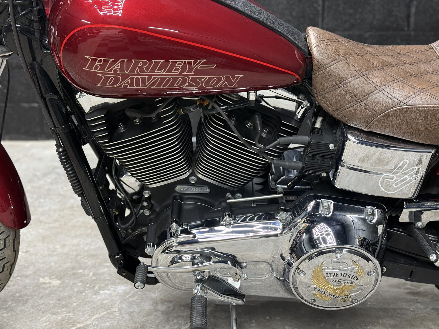 2017 FXDL