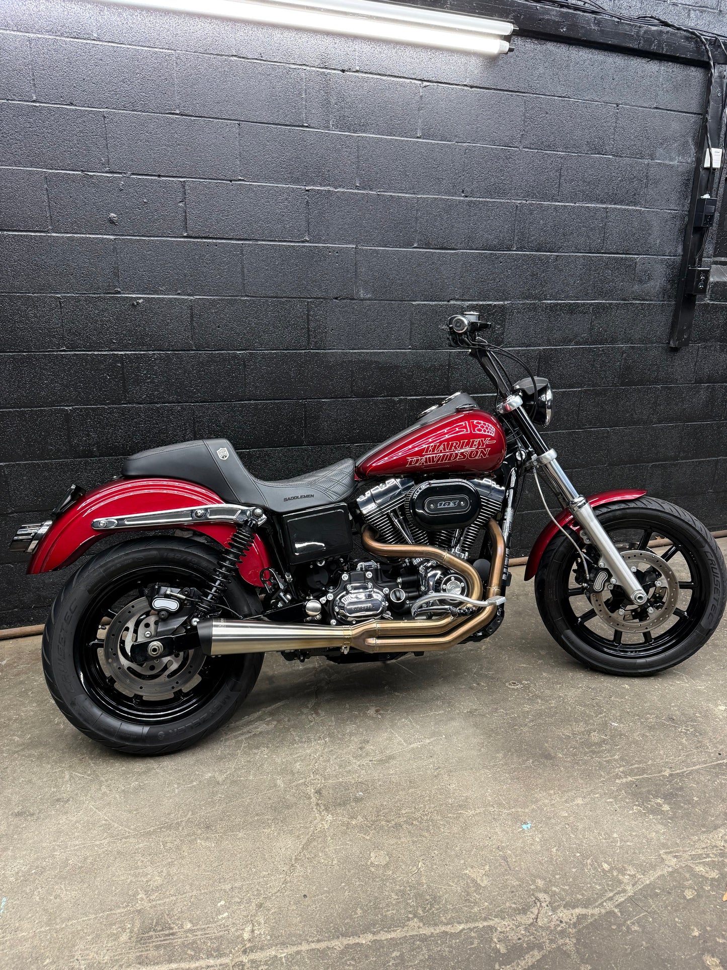 2017 FXDL 6800 MILES!