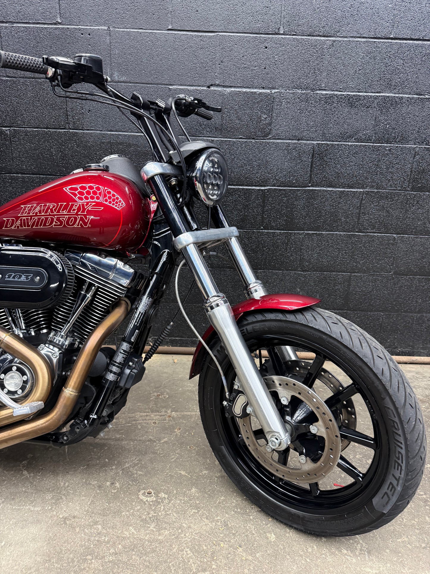 2017 FXDL 6800 MILES!