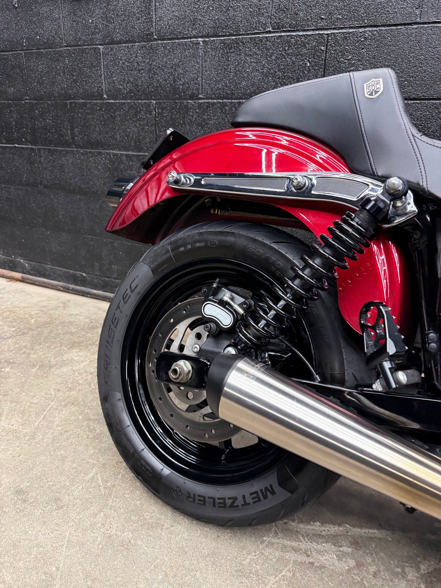 2017 FXDL 6800 MILES!