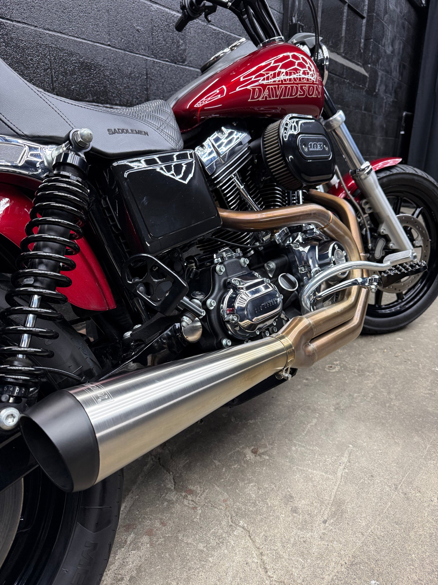2017 FXDL 6800 MILES!