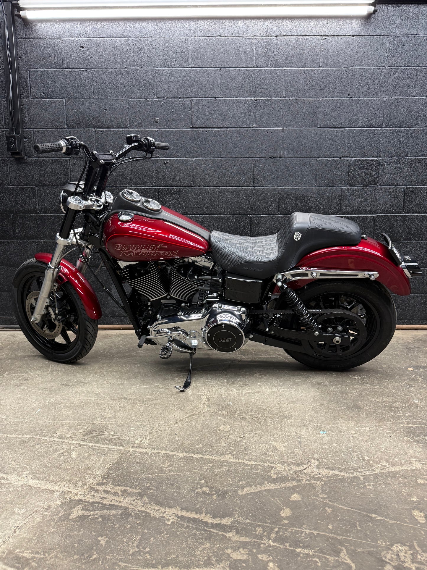 2017 FXDL 6800 MILES!