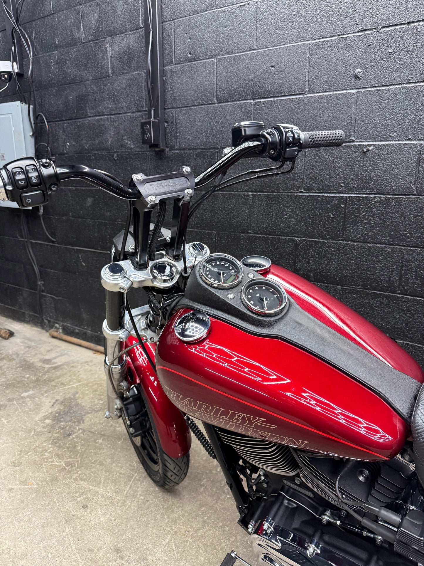 2017 FXDL 6800 MILES!
