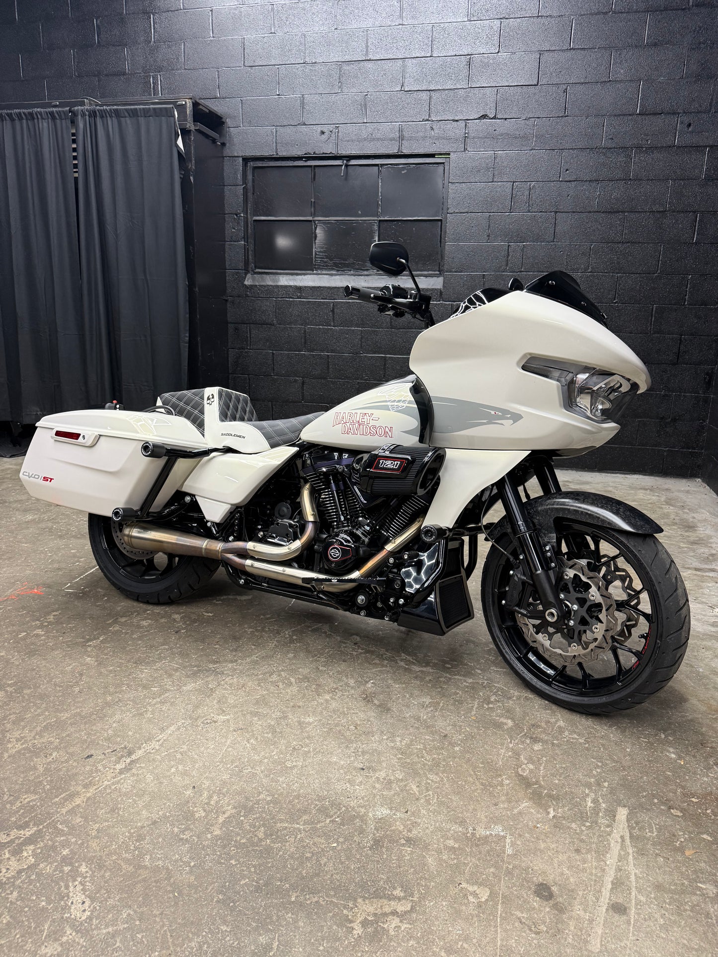2024 CVO 135" 140HP/160TQ