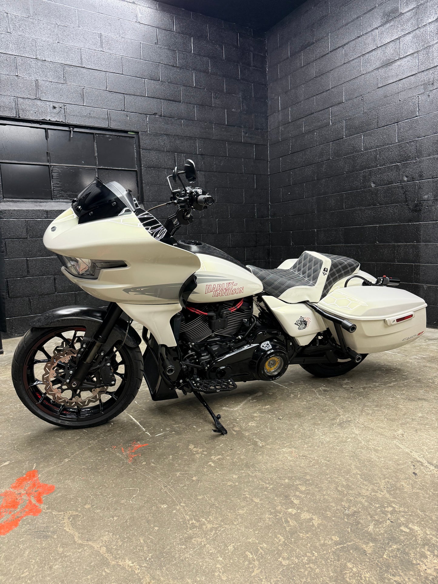 2024 CVO 135" 140HP/160TQ