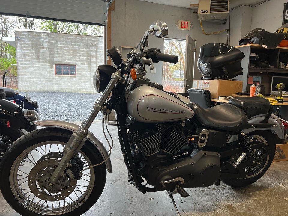 2002 FXDX